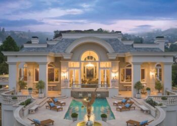 The most spectacular luxury mansion Los Angeles FOR SALE - Slaylebrity