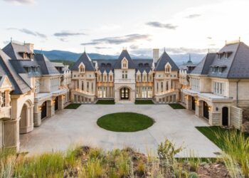 Meet Some Of The World's Most Amazing Homes | My Decorative